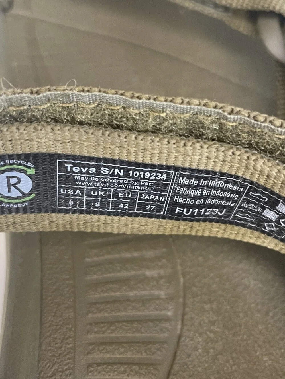 Teva Men's Olive Hiking Sandal Size 9